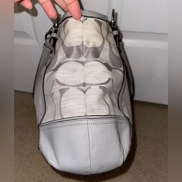 COACH VINTAGE ALEXANDRA CANVAS /LEATHER SHOULDER BAG. B-157 - Picture 5 of 14